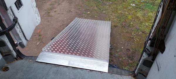 Погрузочный мост ГКА 200.120/4KM